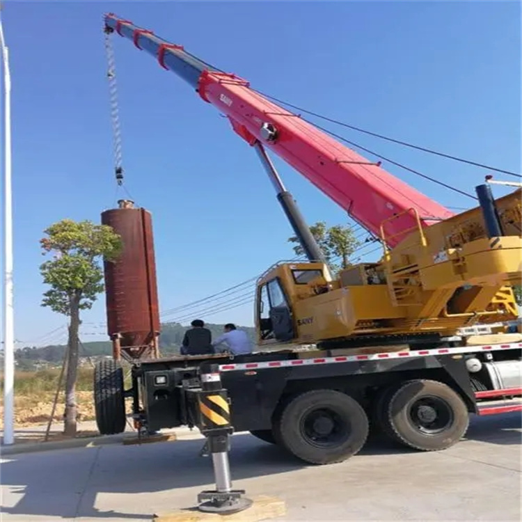 泰州海陵专业吊车租赁多少钱