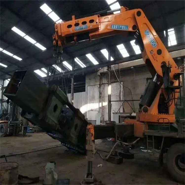 泰州海陵200吨折臂吊出租