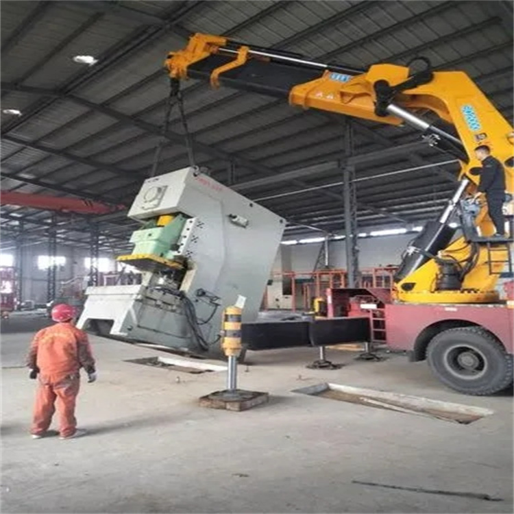 泰州海陵80吨折臂吊车出租附近电话