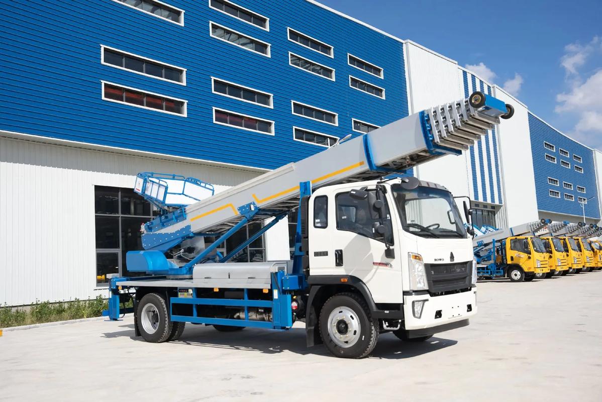 泰州海陵出租云梯车高空作业车 建筑垃圾搬运