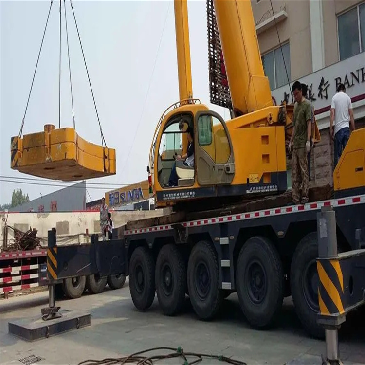 泰州海陵当地吊车出租|机器吊装|75吨|工厂搬迁服务